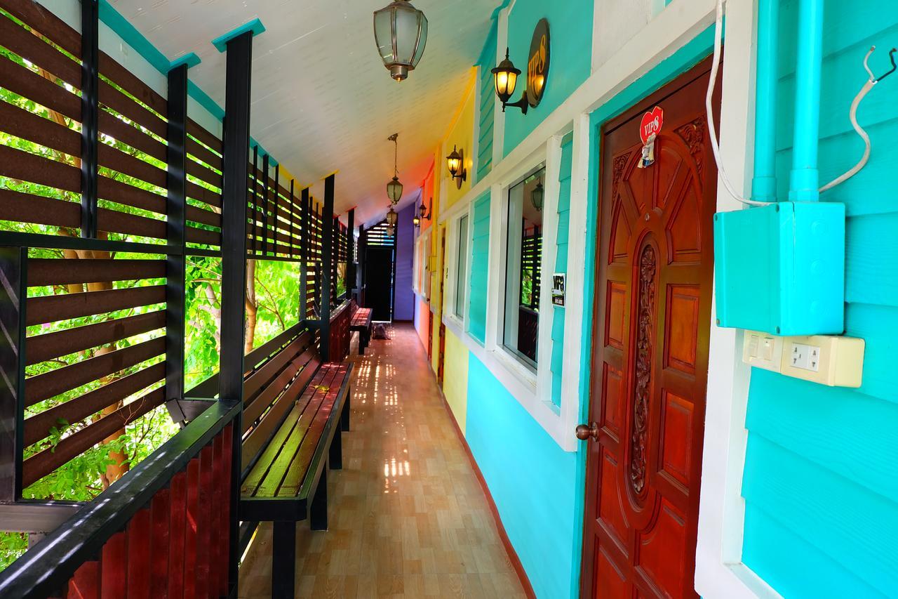 Rak Kun Resort 2 Nakhon Sawan Extérieur photo