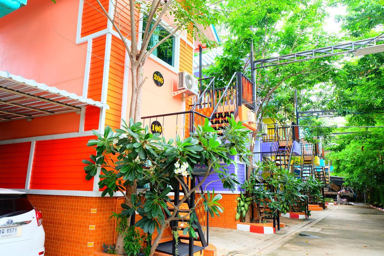 Rak Kun Resort 2 Nakhon Sawan Extérieur photo