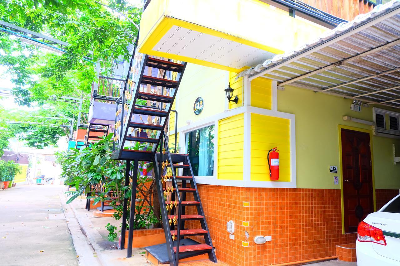 Rak Kun Resort 2 Nakhon Sawan Extérieur photo