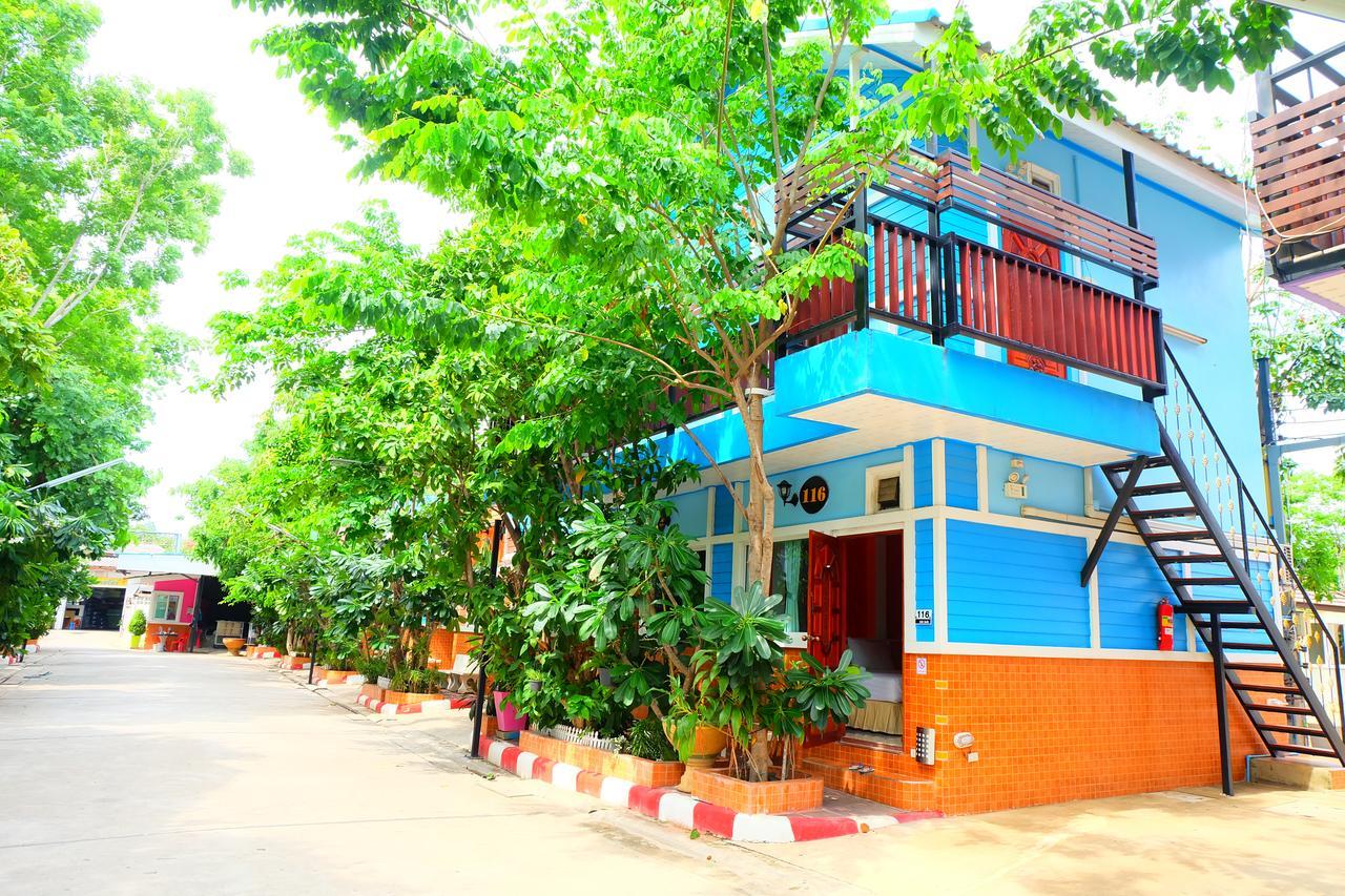 Rak Kun Resort 2 Nakhon Sawan Extérieur photo