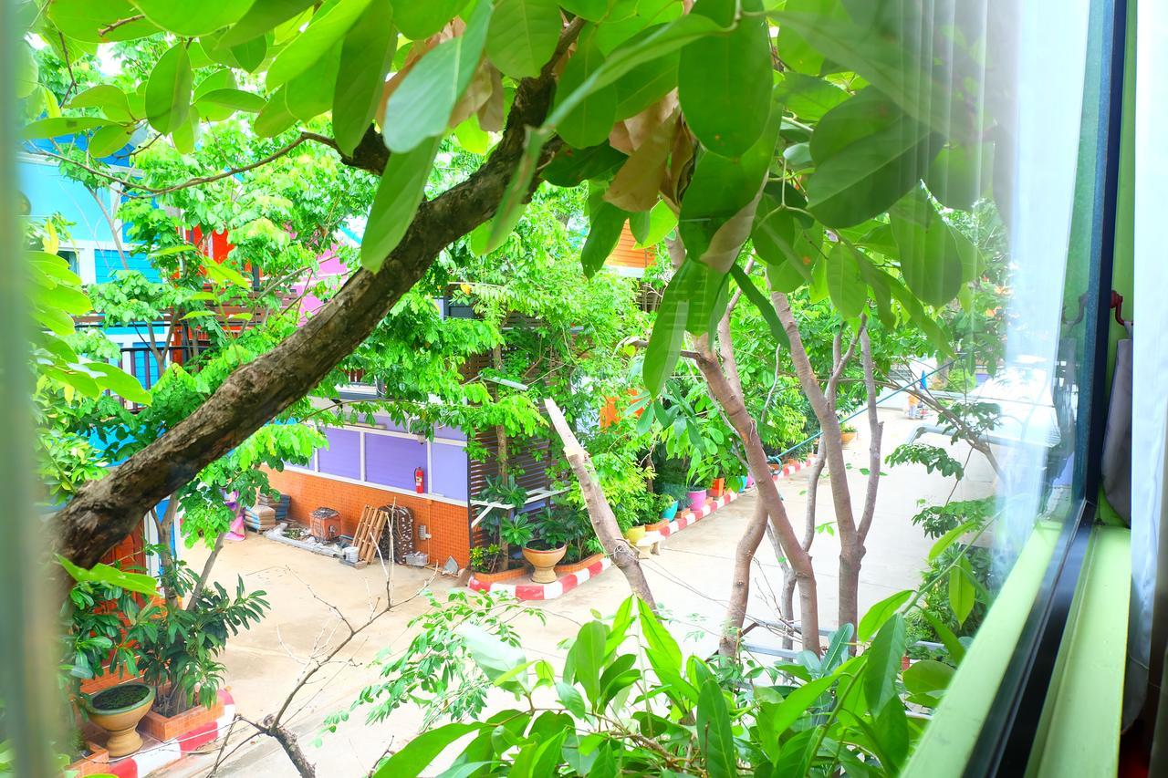 Rak Kun Resort 2 Nakhon Sawan Extérieur photo