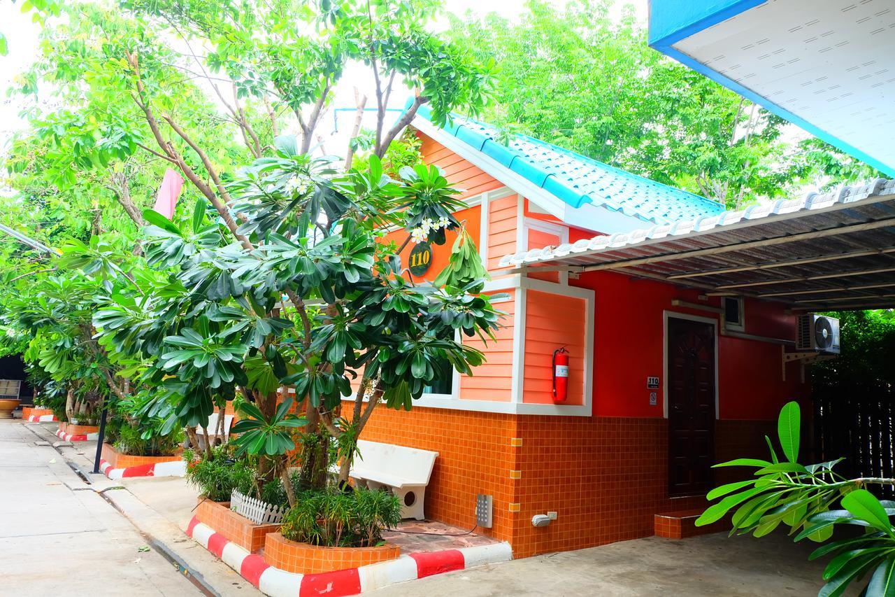 Rak Kun Resort 2 Nakhon Sawan Extérieur photo