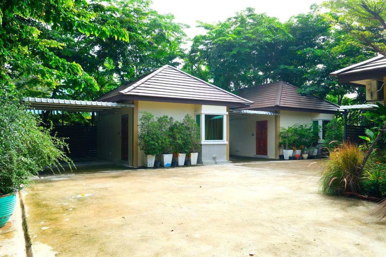 Rak Kun Resort 2 Nakhon Sawan Extérieur photo